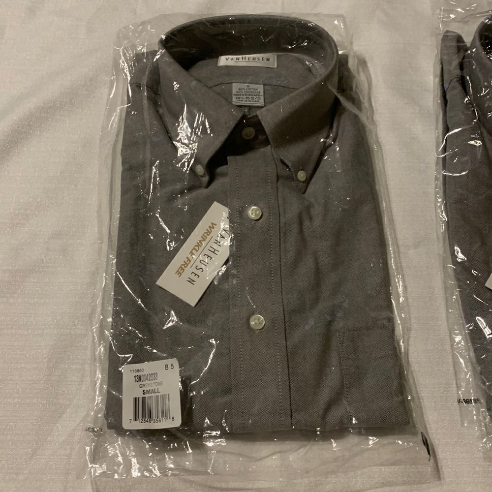 Van Heusen Size Small OR Size Large Short sleeve wrinkle free dress shirt